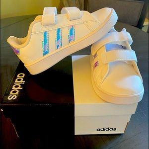 Size 9. Toddlers Adidas